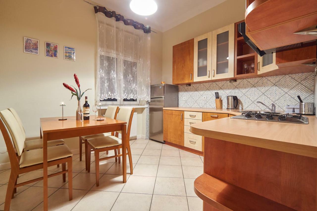 Apartamenty Galicja Krasków Exterior foto